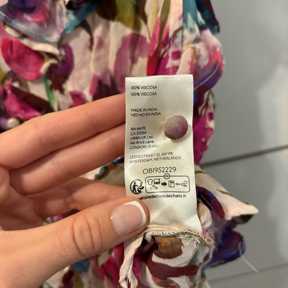 Anthropologie Flutter-Sleeve V-Neck Blouse - Picture 5 of 6